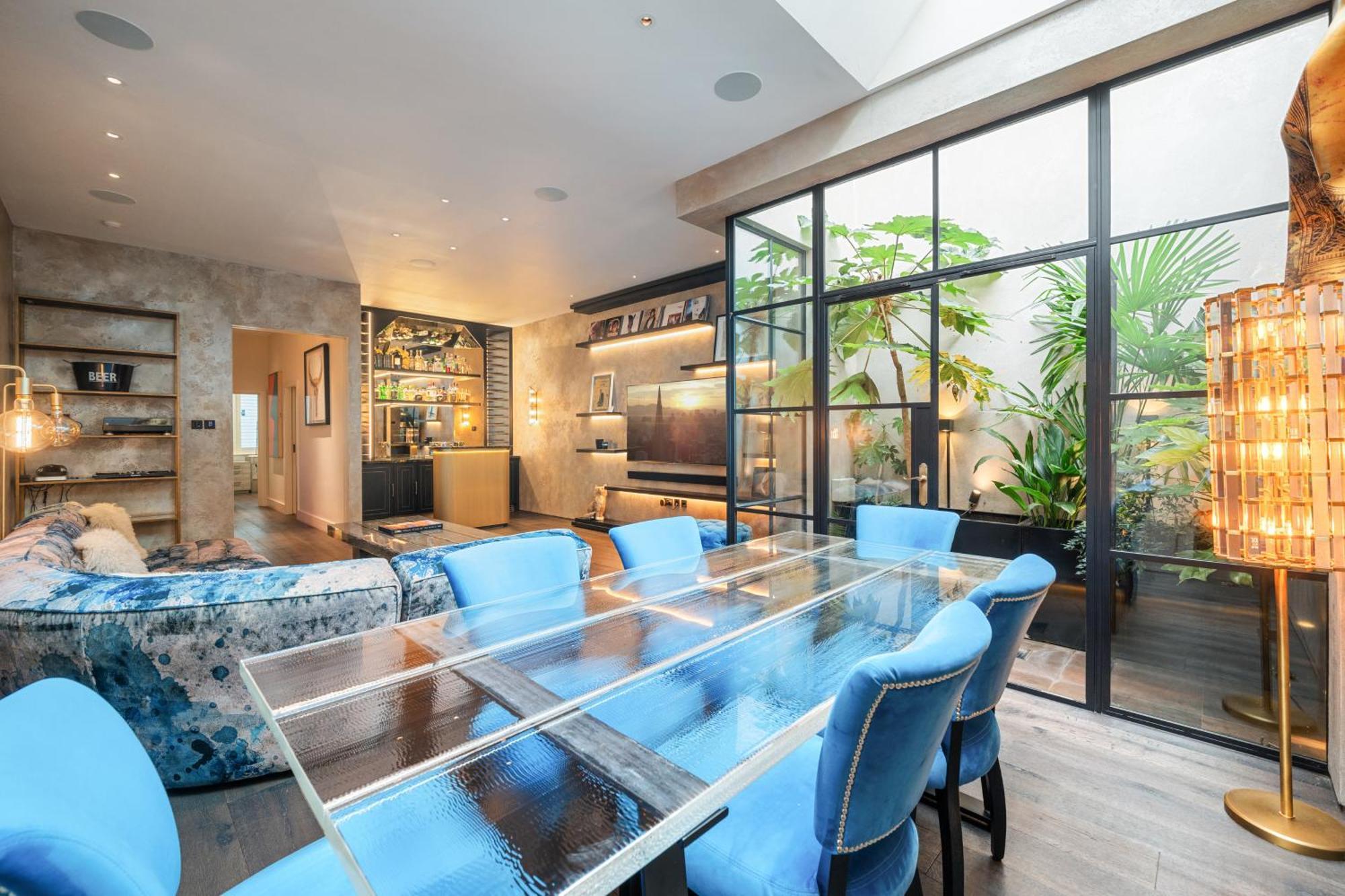 Appartamento Elegant 4-br House With Garden Londra