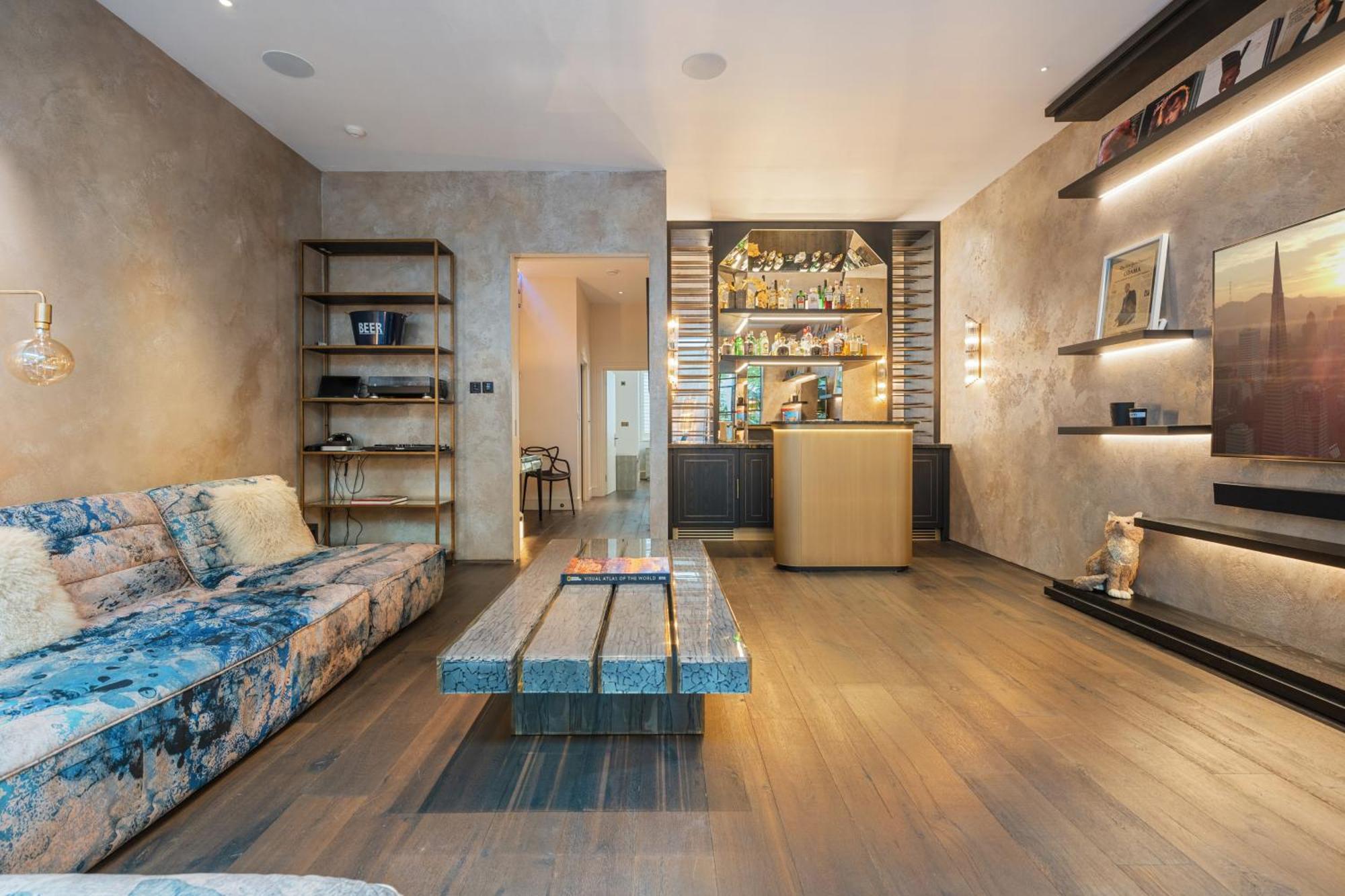 Elegant 4-br House With Garden Londra