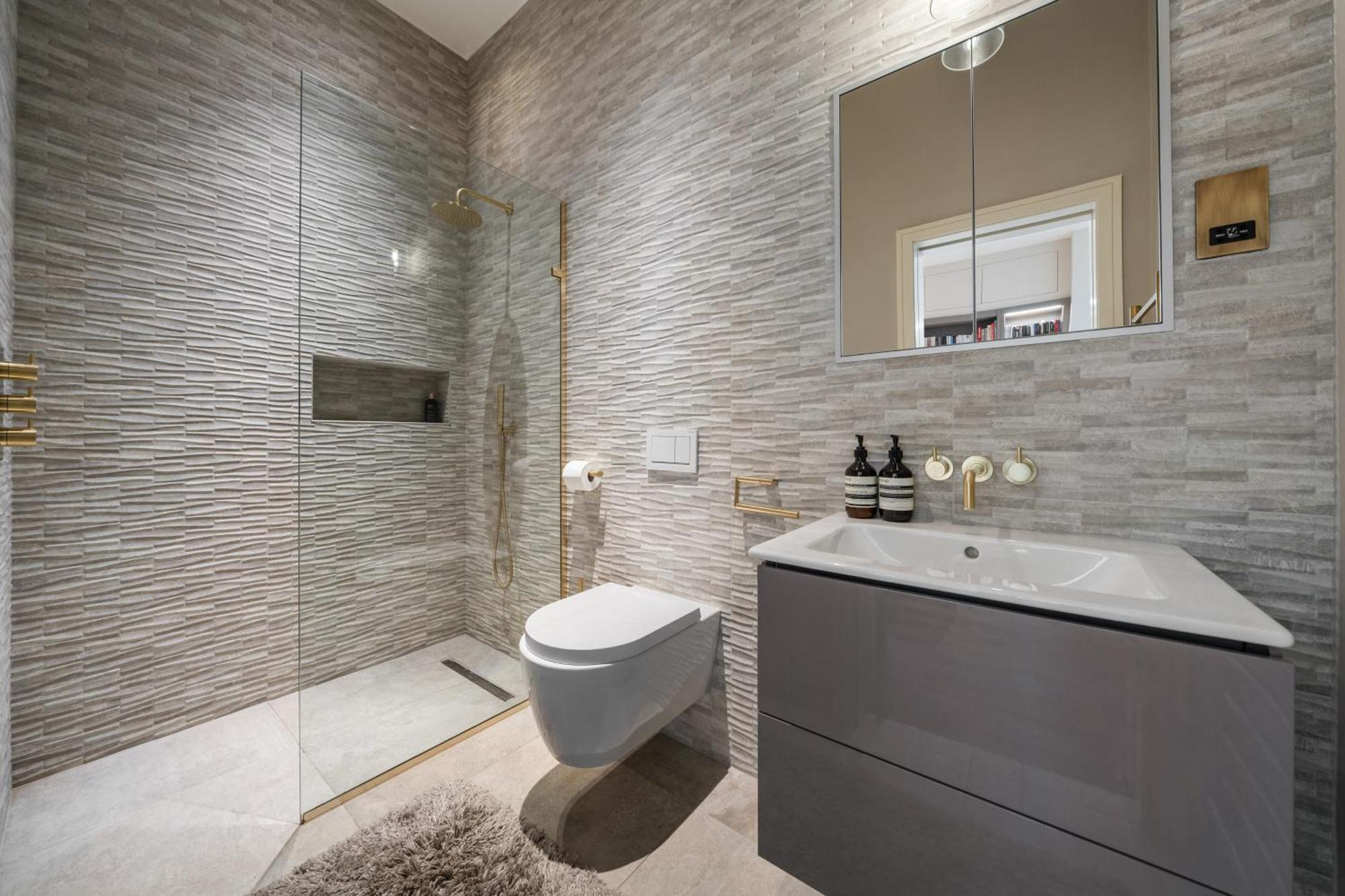 Elegant 4-br House With Garden Apartment London