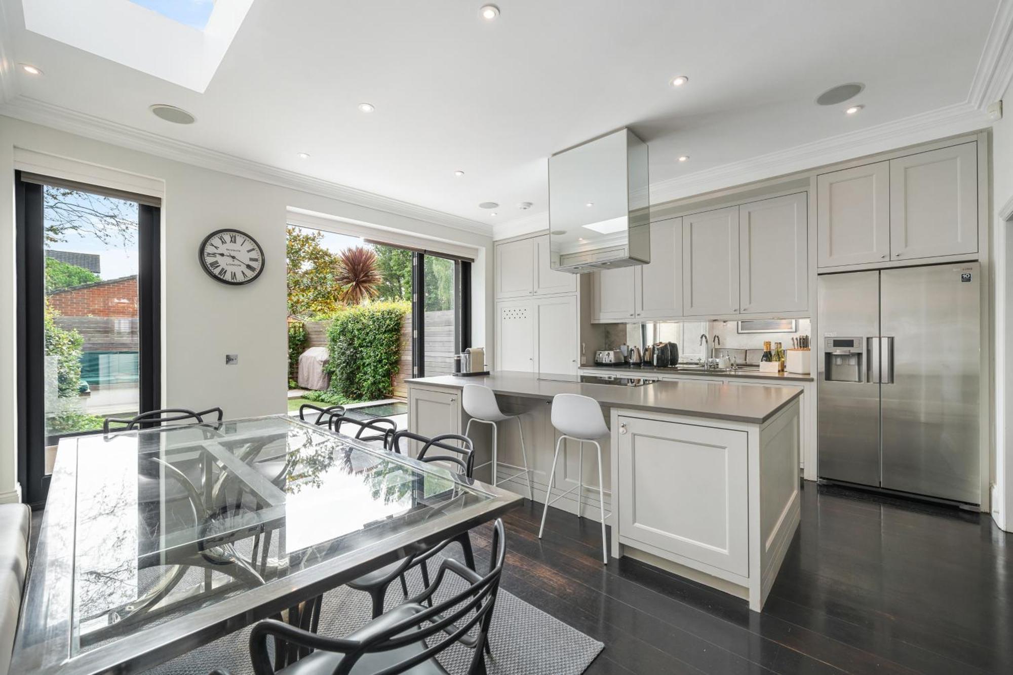 Elegant 4-br House With Garden Appartamento *